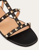 ROCKSTUD FLAT CALFSKIN SANDAL WITH STRAPS - Image 3